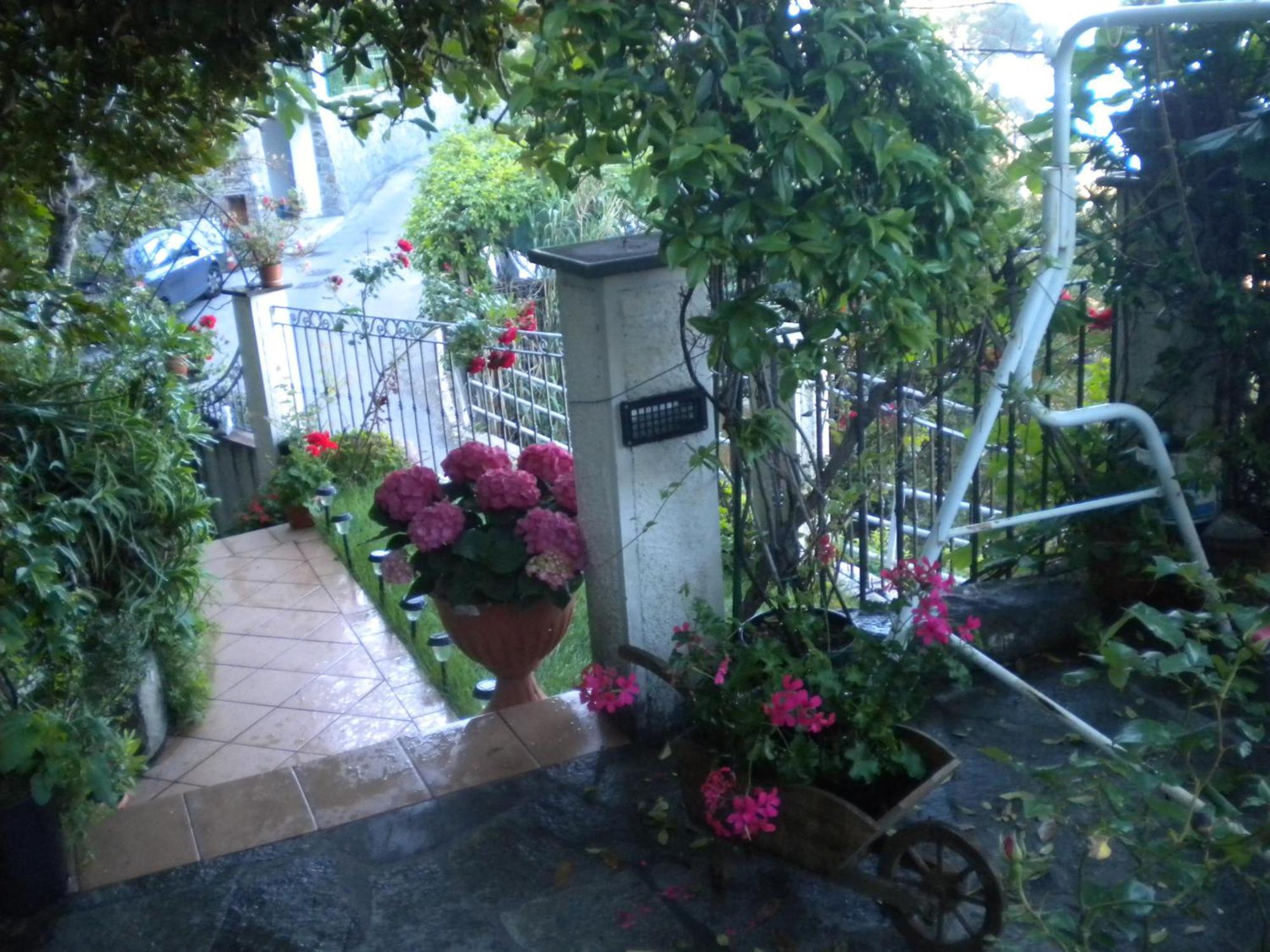 Cinqueterre Holidays Hotel Riomaggiore Exterior photo